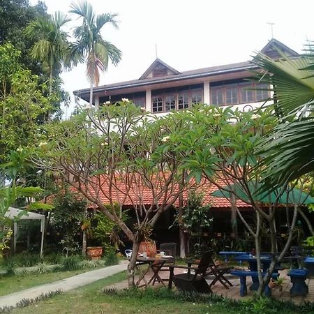 Thakhek Travel Lodge Buitenkant foto